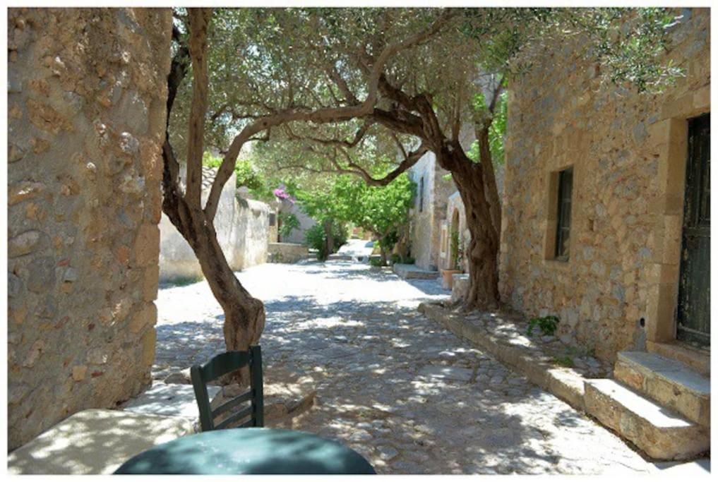 Nefeli Castle Stone House Inside The Fortress Monemvasia Extérieur photo